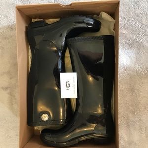 UGG black rubber rain boots